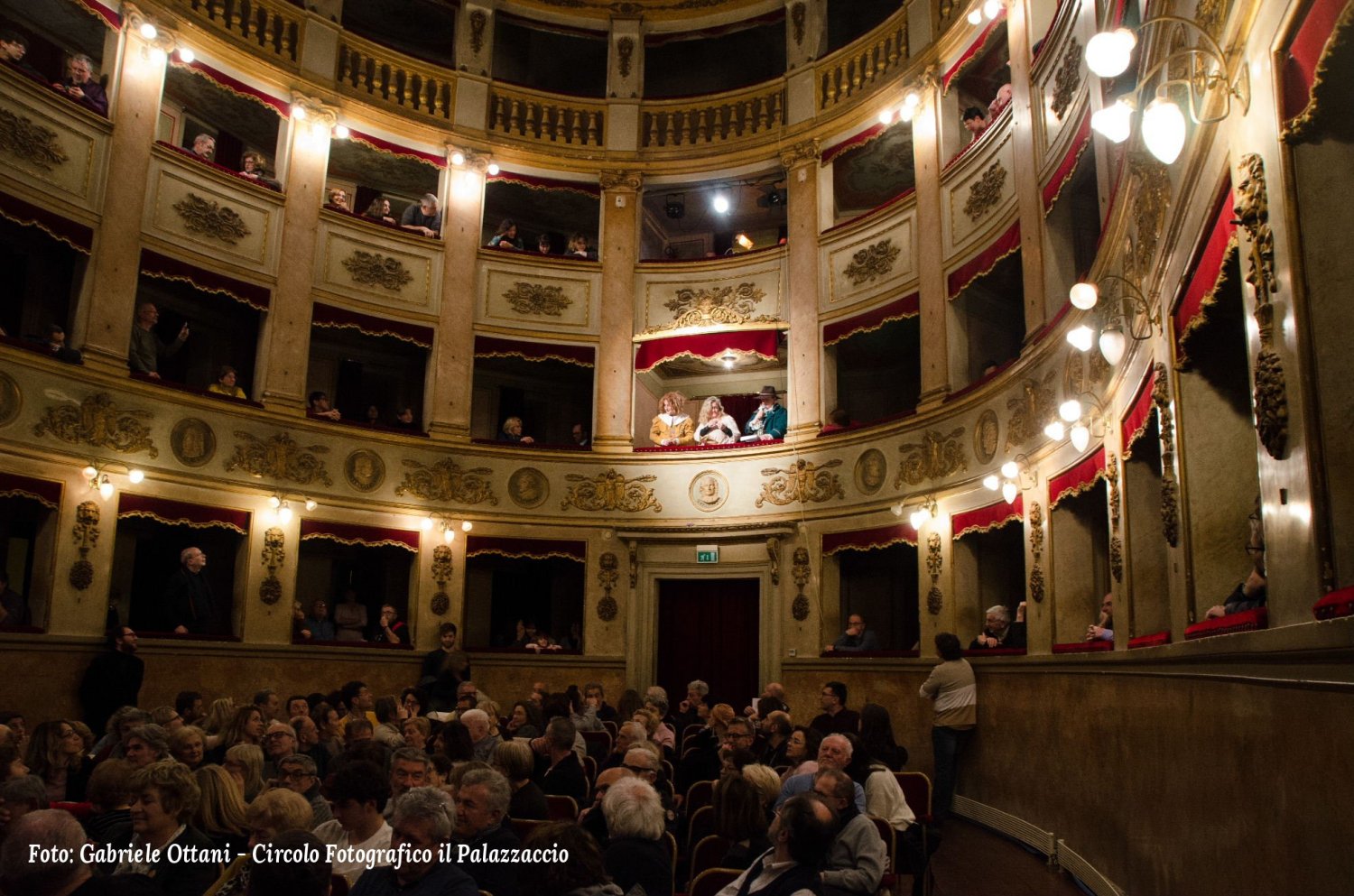 Il Teatro durante la prima proiezione delle 18.30