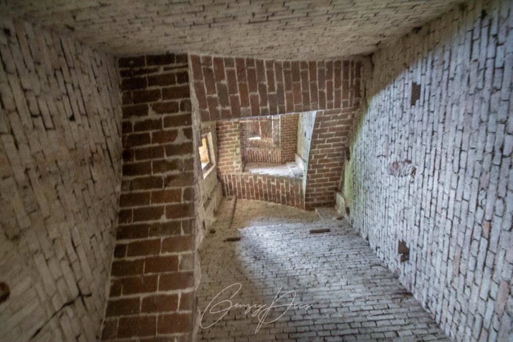 Scala del campanile vecchia chiesa di Pegola
