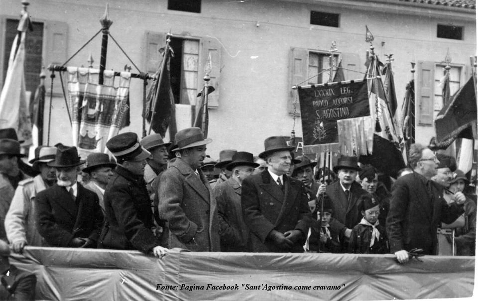 Italo Balbo visita Sant'Agostino nel 1933 - sul palco anche Giuseppe e Olindo Ferriani