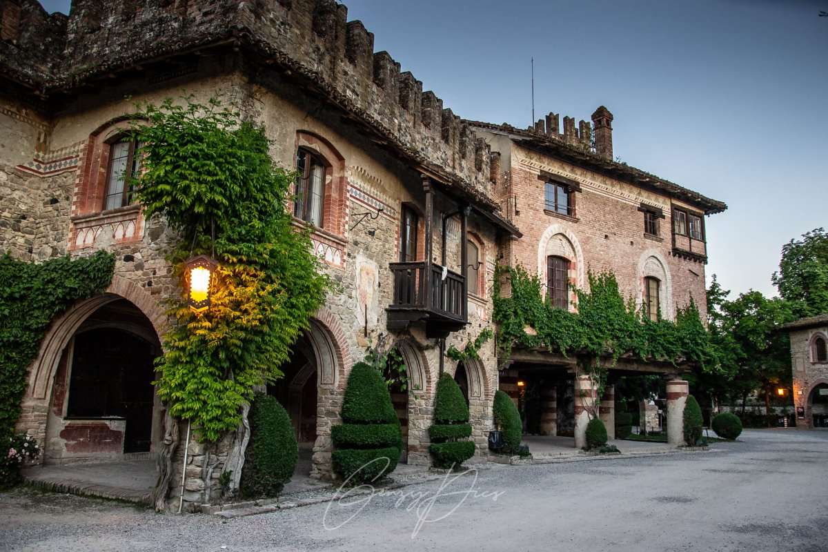 Grazzano Visconti borgo neomedievale