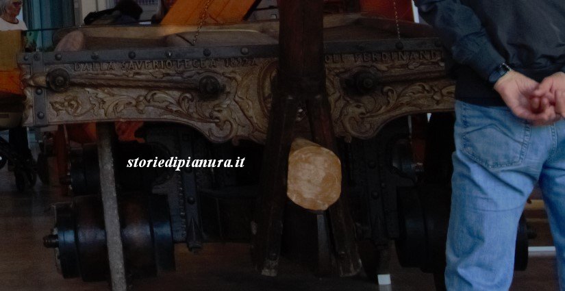 Carro contadino con creature fantastiche Carro contadino con creature fantastiche