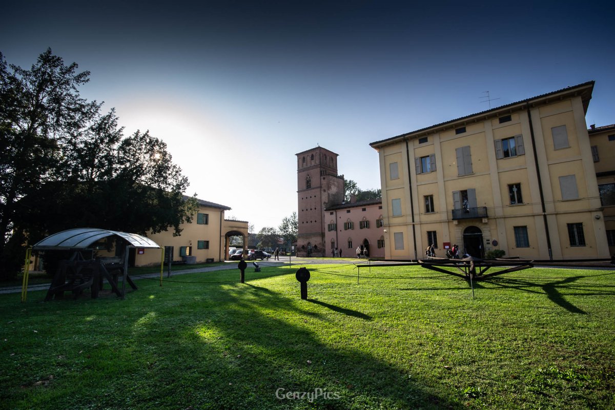 Scavezzatrice da canapa a trazione animale