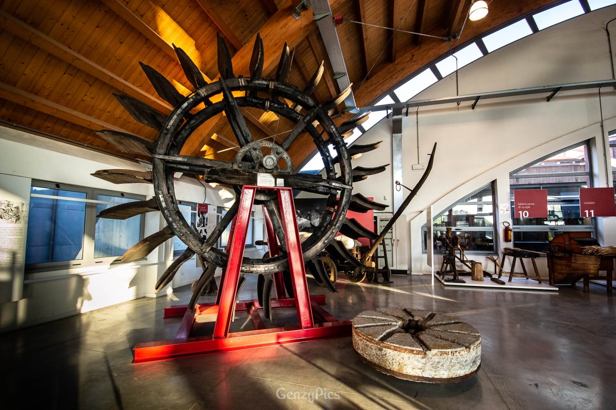 Pala da Mulino Canale delle Moline Bologna