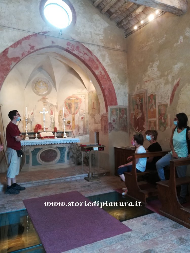 Interno dell'Oratorio della Crocetta di Cento