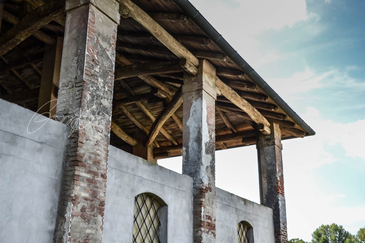 Fienile di corte colonica in via Ronchi Argelato