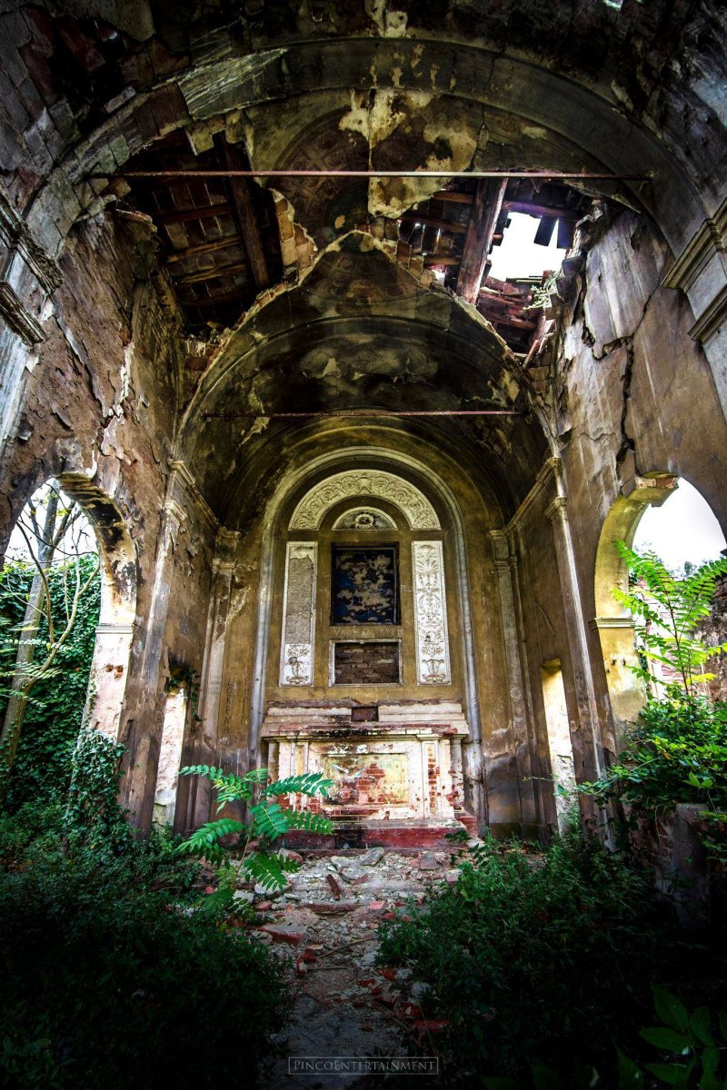 Villa Muggia, interno dell'oratorio ottocentesco