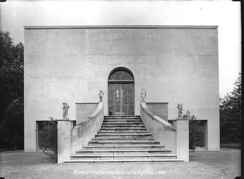 Villa Muggia in una foto d'epoca