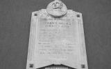 Una lapide a memoria di Giuseppe Bricola